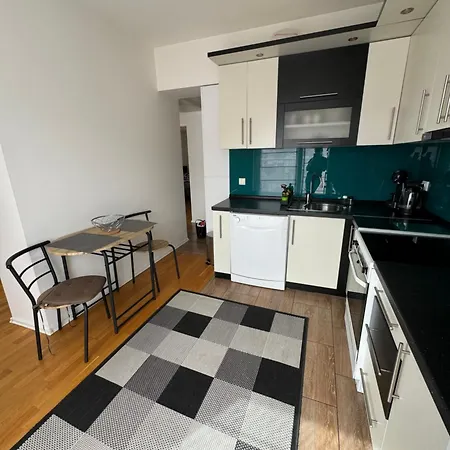 Apartment Urban Haven *